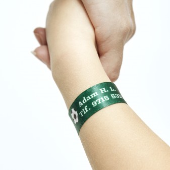 Auðkennisarmbönd með nafni fyrir börn