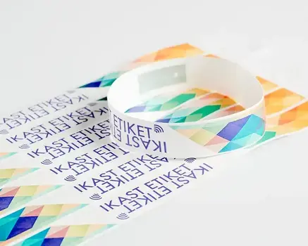 Armband úr pappírslíki (tyvek) með RFID-flögu