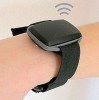 Teygjanleg armbönd fyrir GPS og neyðarhnapp