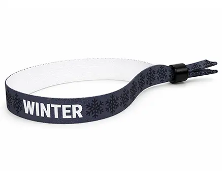 Dökkt hátíðararmband með snjókornum